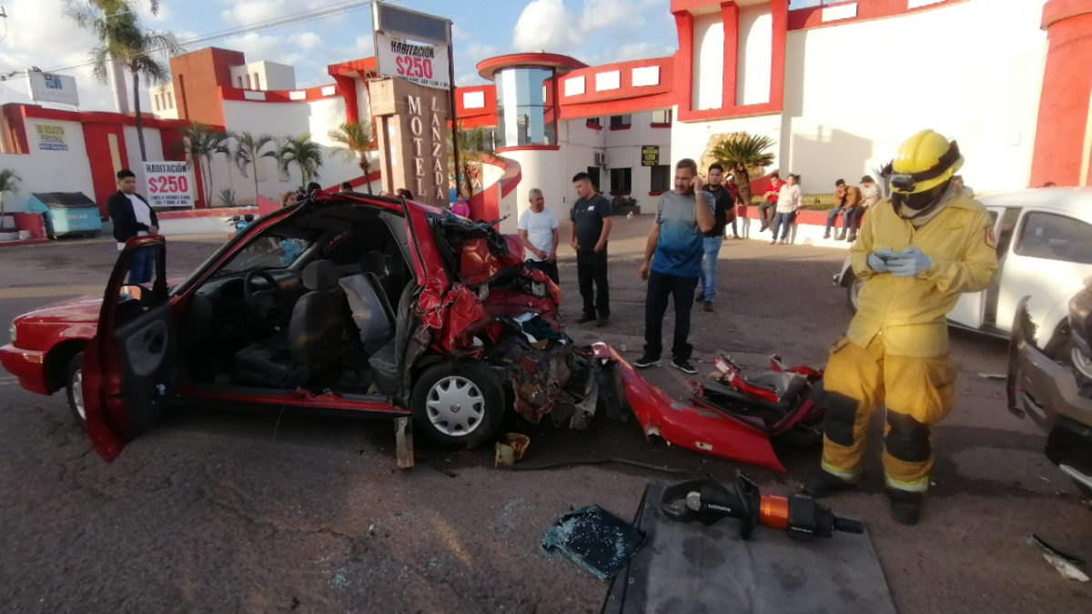 Accidente de transito al sur de Culiacán deja cinco heridos