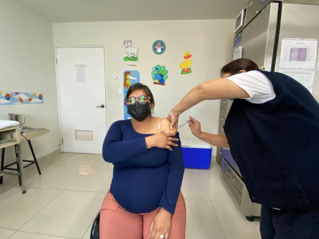 La vacuna contra la influenza es segura en mujeres embarazadas: Salud Sonora