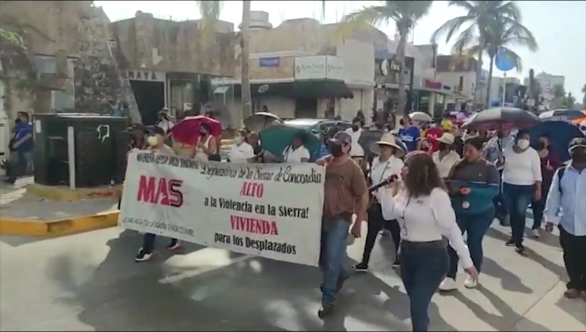 Desplazados del sur de Sinaloa interpondrán demanda judicial en contra del ex alcalde de Mazatlán, Luis Guillermo Benítez Torres