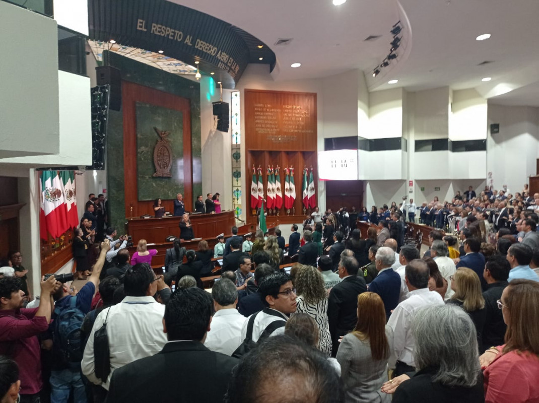 Rubén Rocha Moya presenta su primer informe de gobierno ante el Congreso del Estado