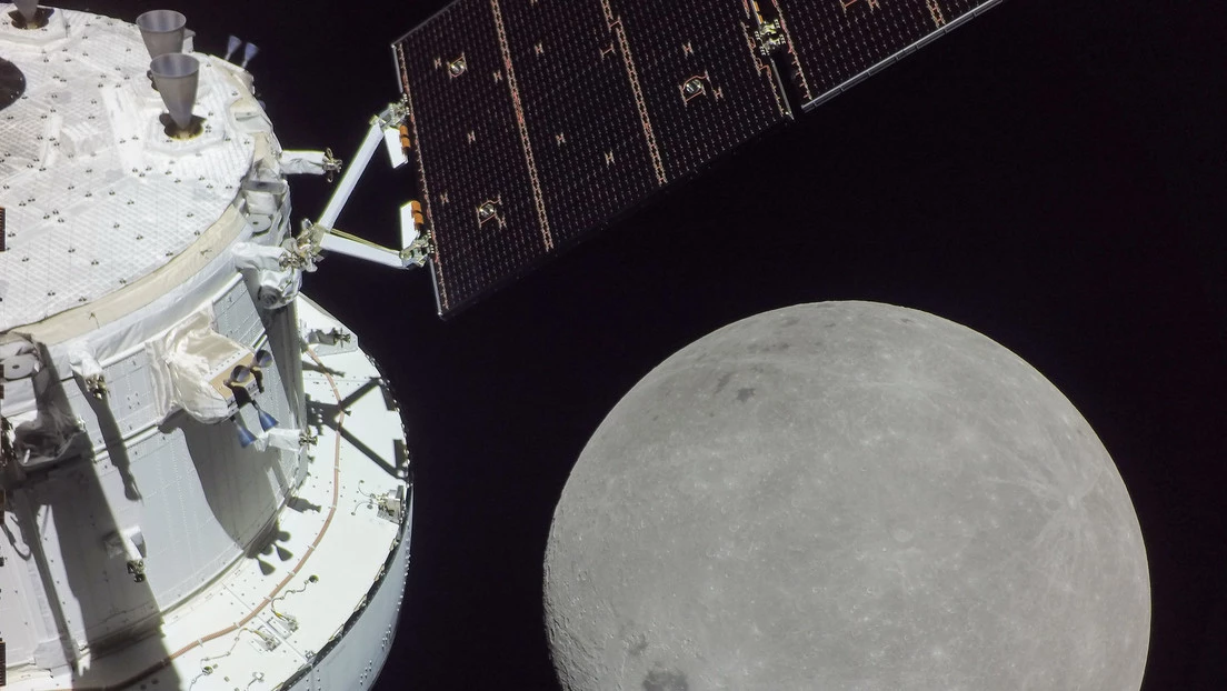 Orion realiza su último sobrevuelo a la Luna
