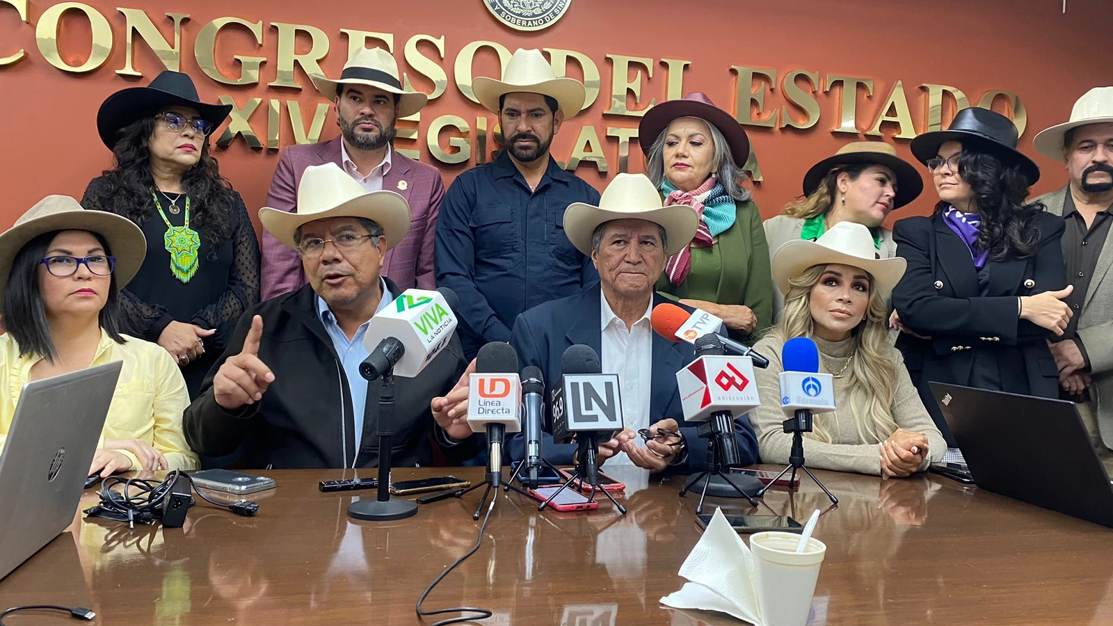 Diputados de Sinaloa están con Perú