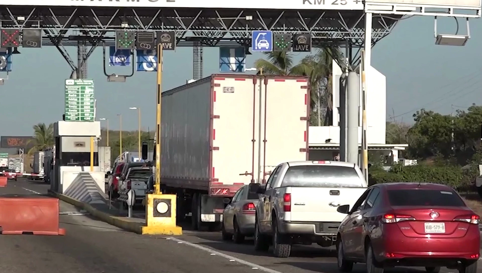 Carreteras de Sinaloa saturadas este fin de semana