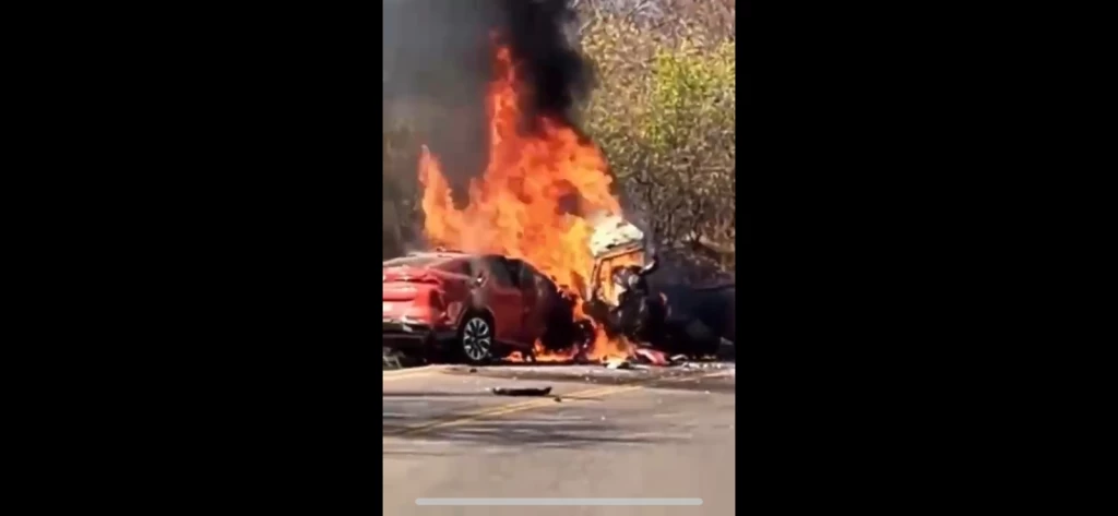 Se incendia pipa en Sanalona deja 4 personas muertas