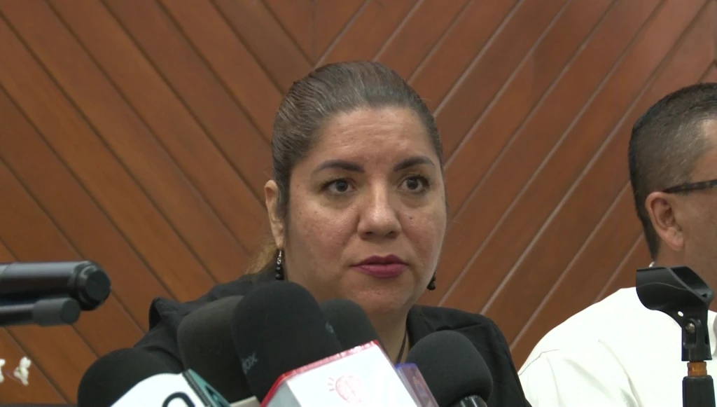 Oficialía Mayor suspende a dos negocios en Mazatlán por menores de edad al interior