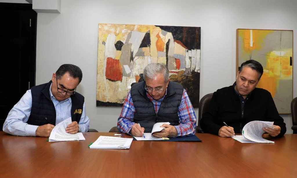 Gobernador de Sinaloa firma convenio de apoyo financiero 2023 con la UAS