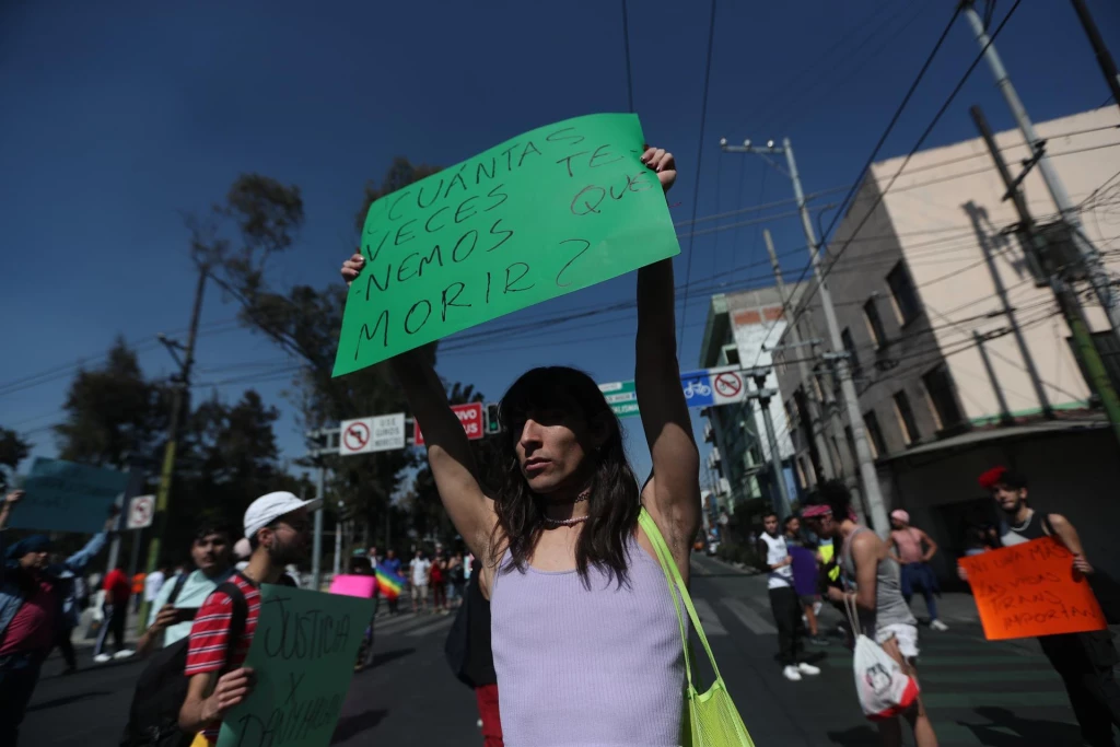 Marchan en Ciudad de México para exigir justicia para joven trans asesinada
