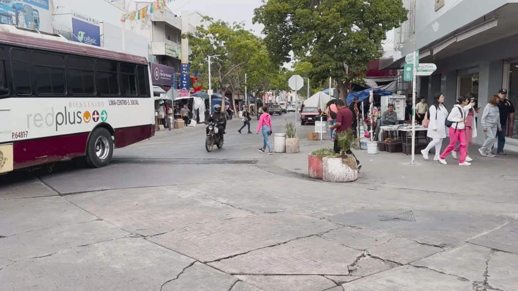 Siguen los conflictos entre los comerciantes establecidos y ambulantes en el centro de Culiacán
