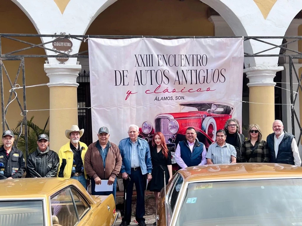 Cientos de asistentes disfrutaron de la exhibición de autos antiguos y clásicos en su edición 23