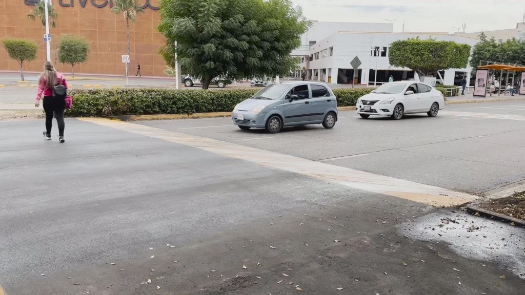 Pasos a nivel de banqueta son los más seguros para los peatones