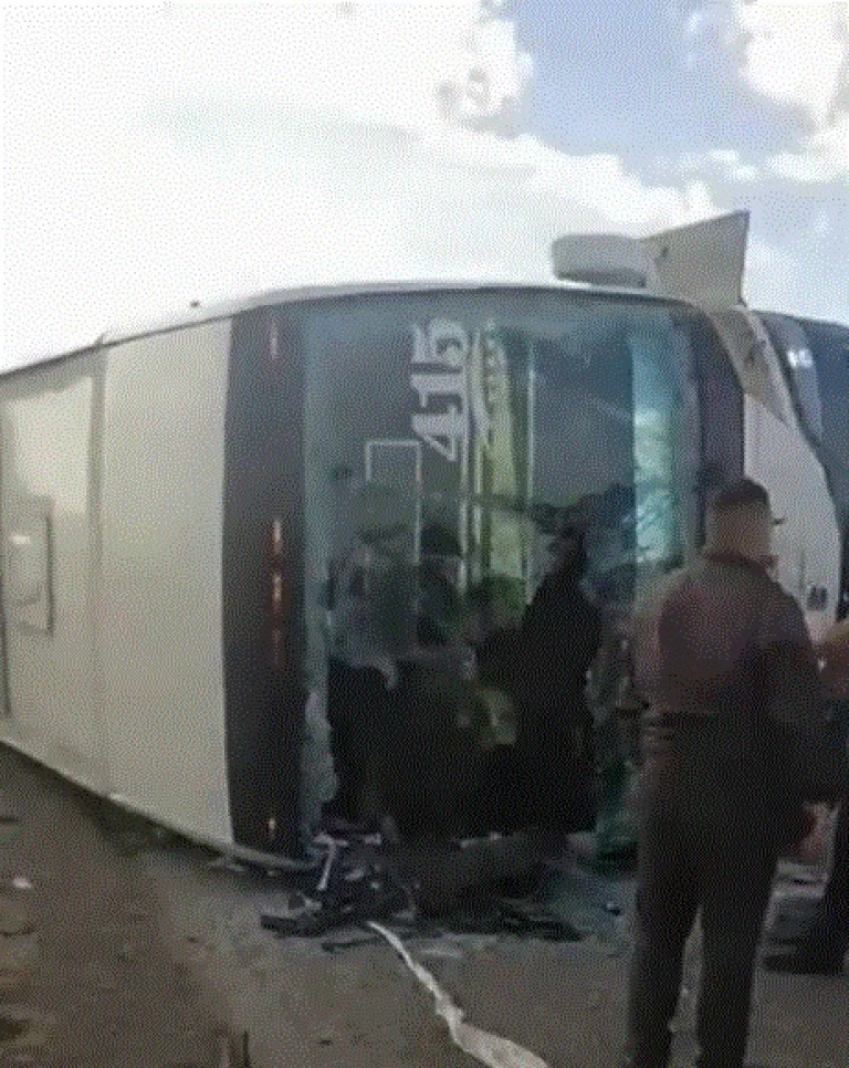 Un muerto y al menos 14 lesionados deja como saldo camionazo en Angostura