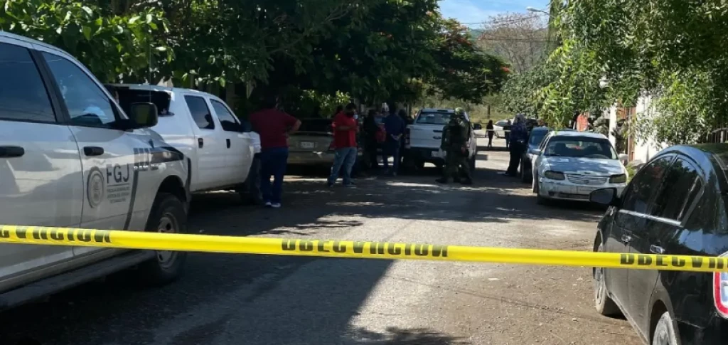 Asesinan a tiros a funcionario y a su hijo de 7 años en Veracruz