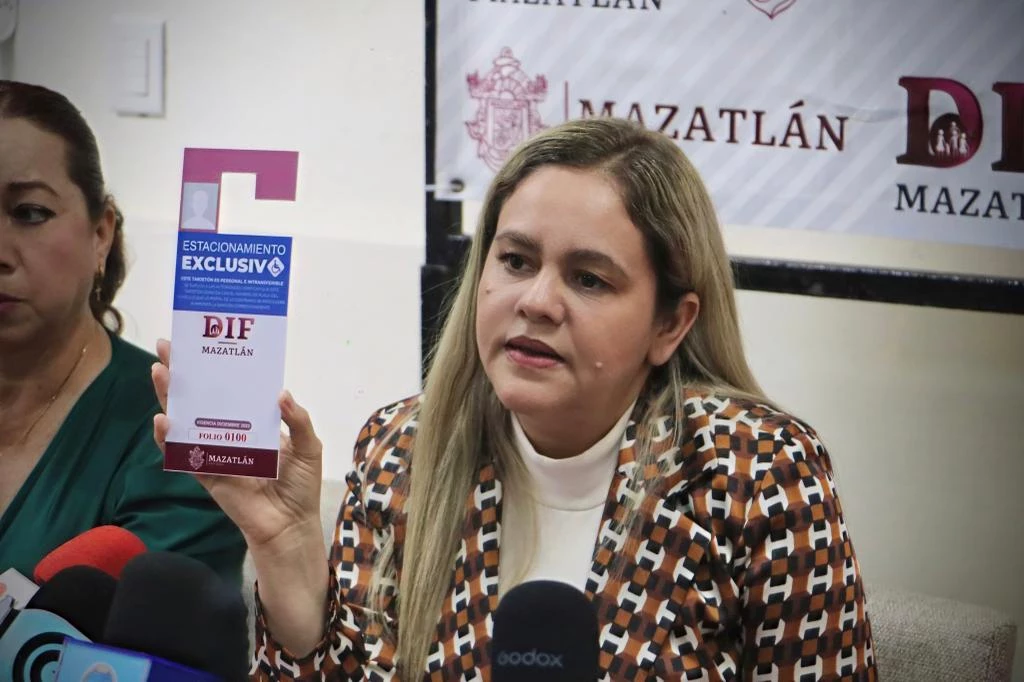 DIF Mazatlán exhorta a tramitar tarjetón 2023 para vehículos a personas con discapacidad