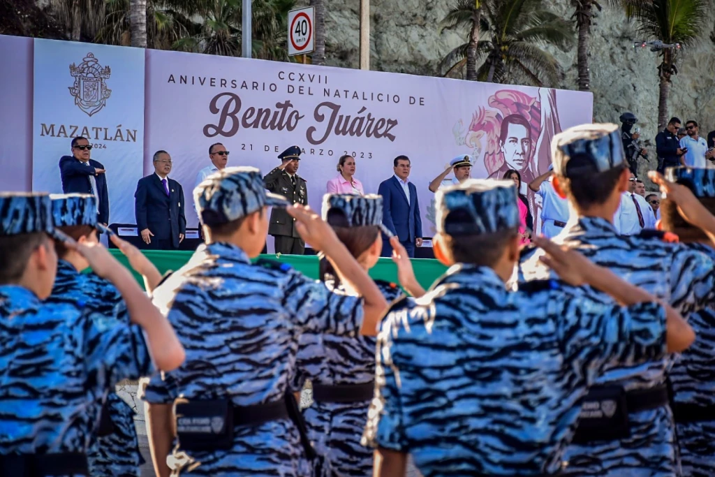 Ayuntamiento de Mazatlán conmemora el 217 aniversario del natalicio de Benito Juárez