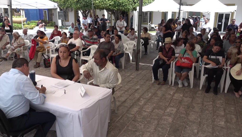 Pese a vacaciones, buena afluencia en audiencia pública del gobierno de Mazatlán