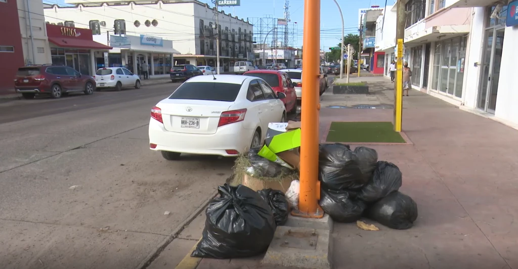 En el municipio de Ahome sigue habiendo rezago de basura en las calles