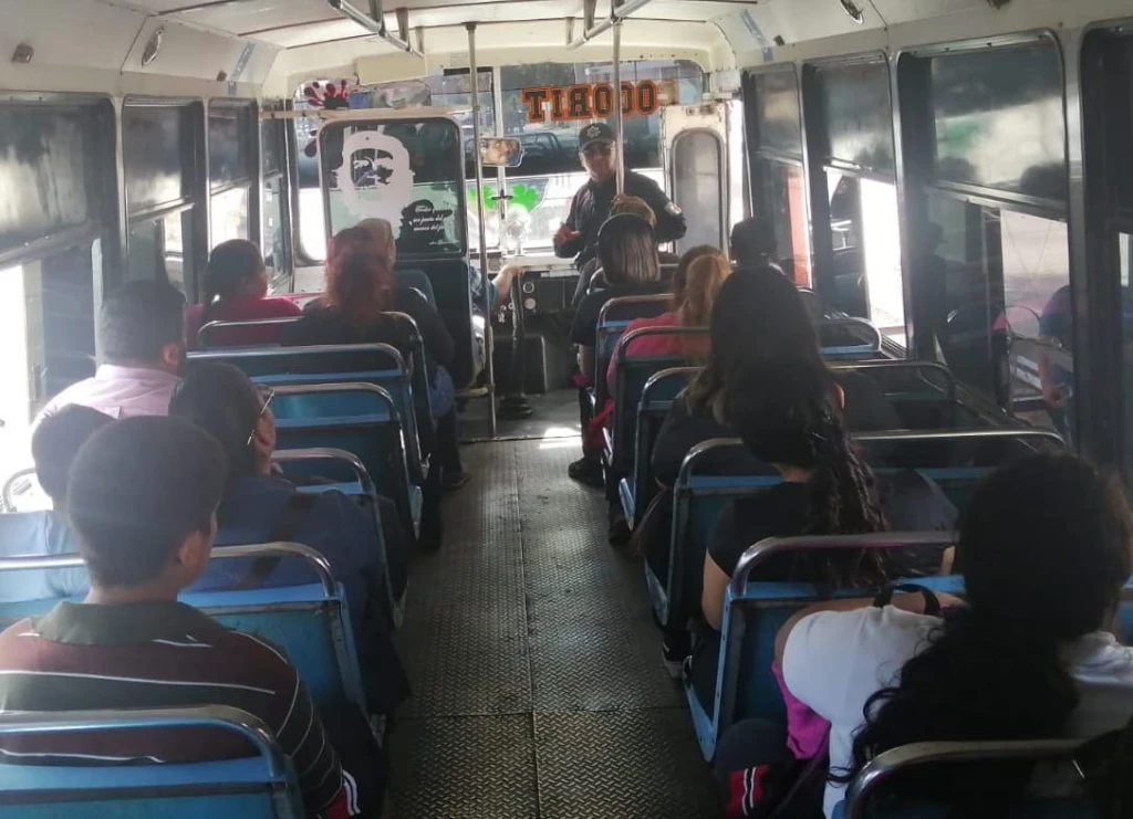Implementa la Municipal operativo de proximidad social en camiones suburbanos