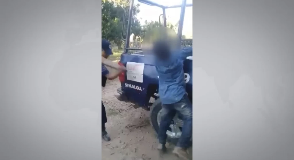 Policía que “tablea” a hombre si es de la corporación de Escuinapa |  Seguridad | Noticias | TVP | TVPACIFICO.MX