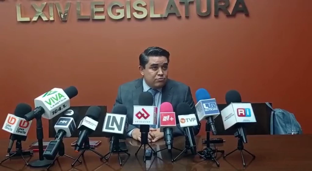 Vinculan a proceso a empleado del Congreso de Sinaloa por robo de cheques