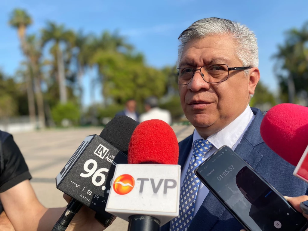 Señalados en la fuga de reo siguen en investigación