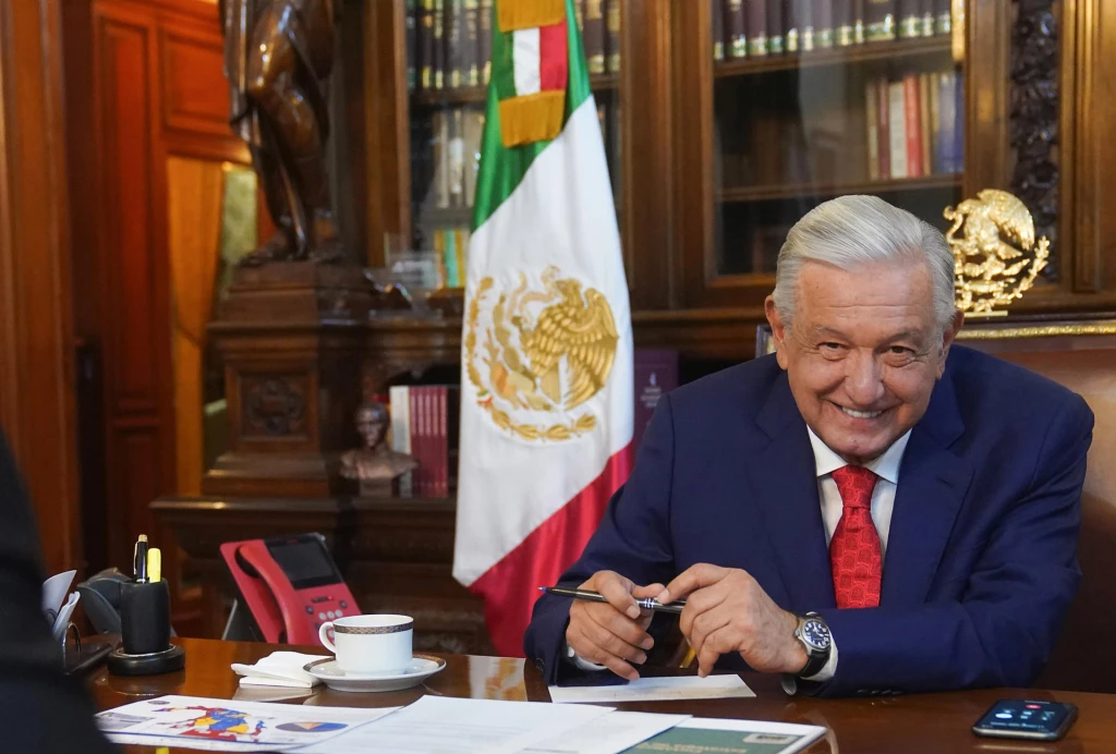 López Obrador y Biden prometen trabajar juntos en migración "con dimensión humanista