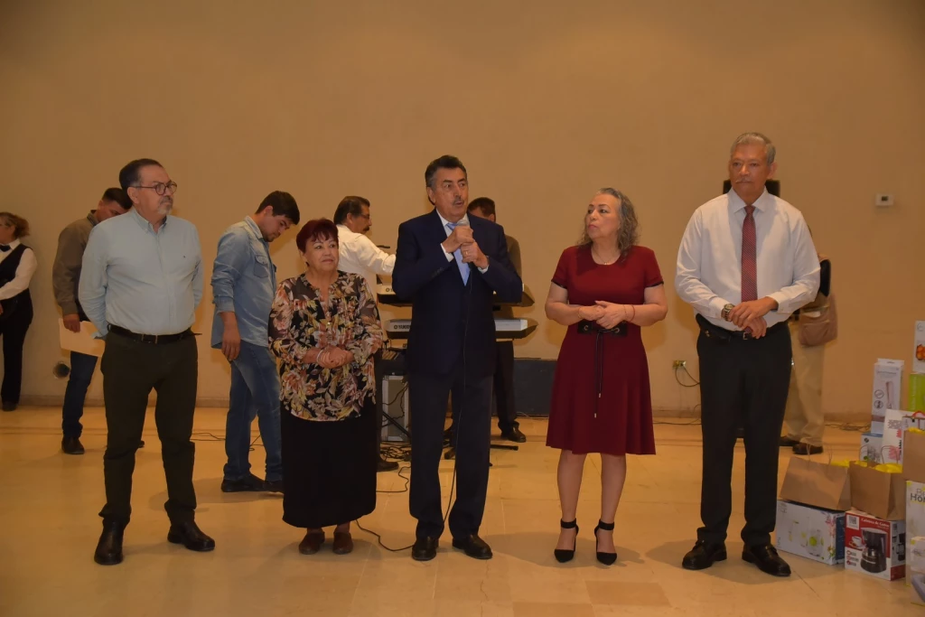 Participa Lamarque Cano en Festejo a Madres Jubiladas y Pensionadas del Ayuntamiento
