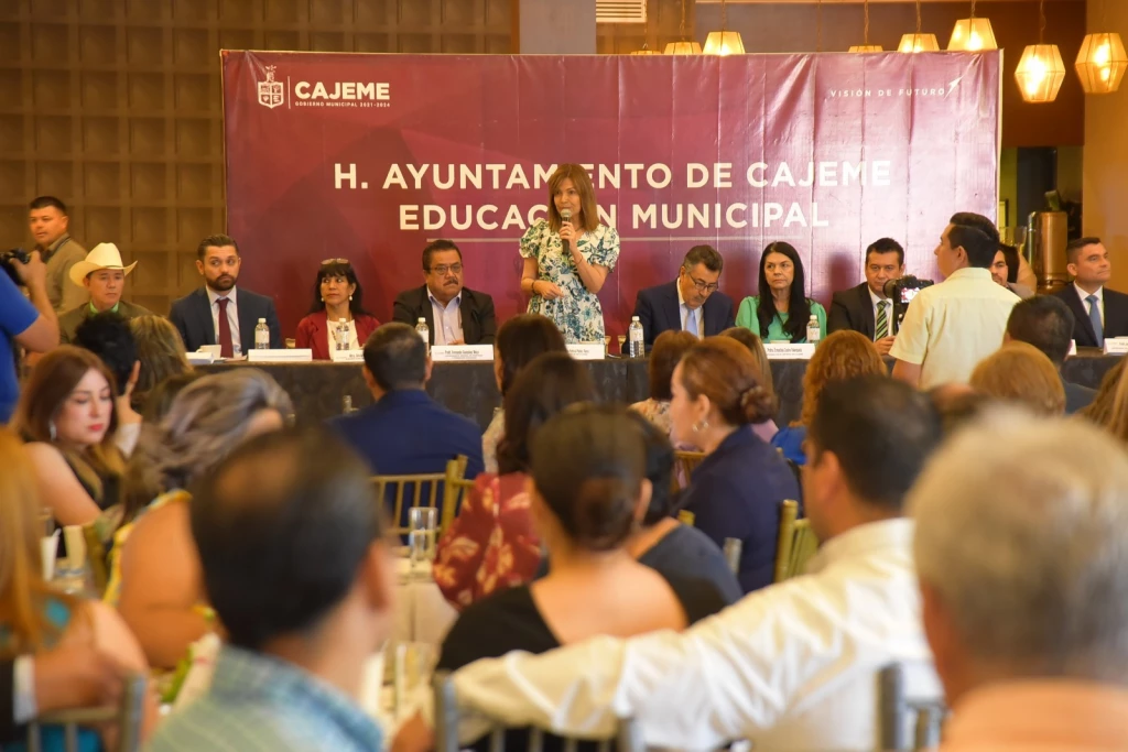 Reconoce gobierno municipal a las y los docentes de Cajeme