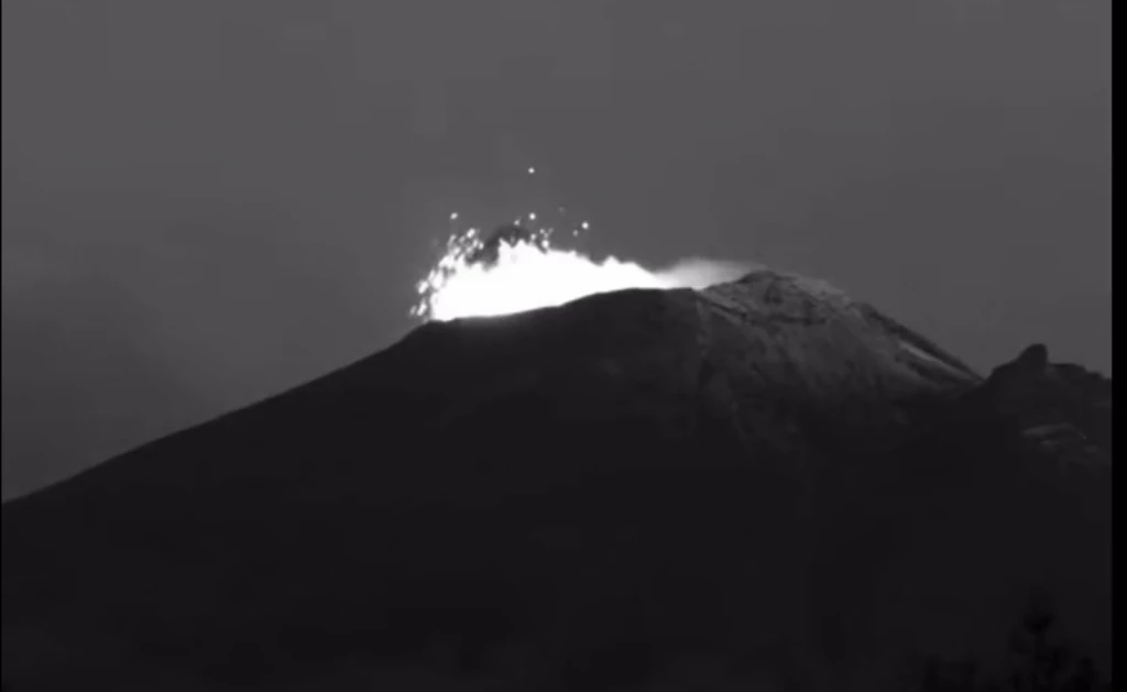 Continúa la actividad volcánica en el Popocatépetl