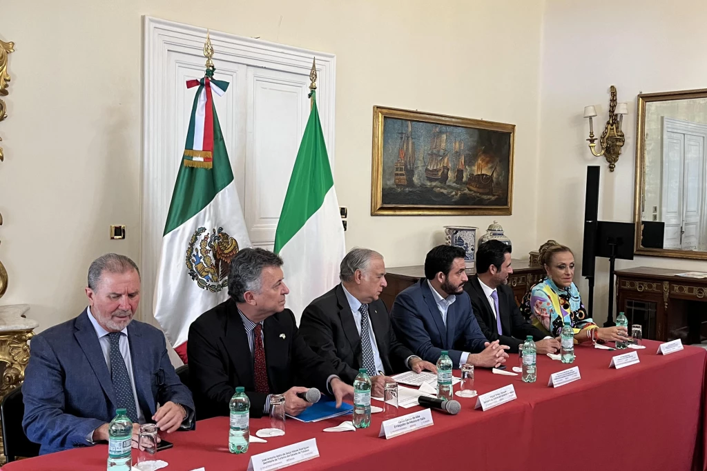 El secretario Torruco inaugura en Roma los vuelos diarios entre México e Italia