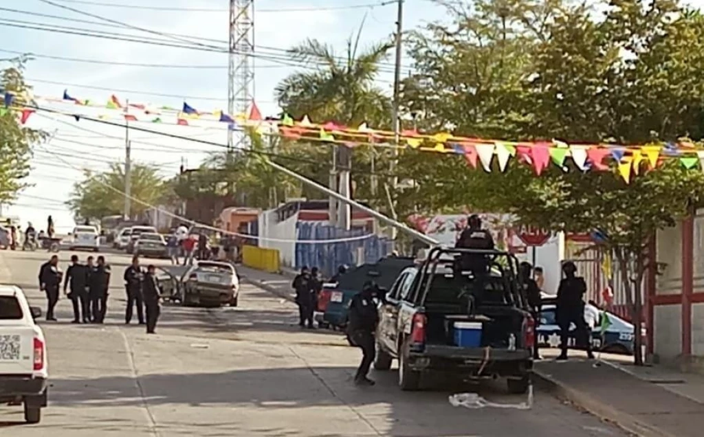 Estables los accidentados en persecución fallida en Culiacán
