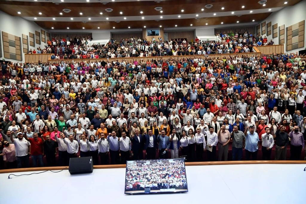 Claro y contundente el apoyo de la fuerza laboral académica y administrativa al Rector, Dr. Jesús Madueña Molina
