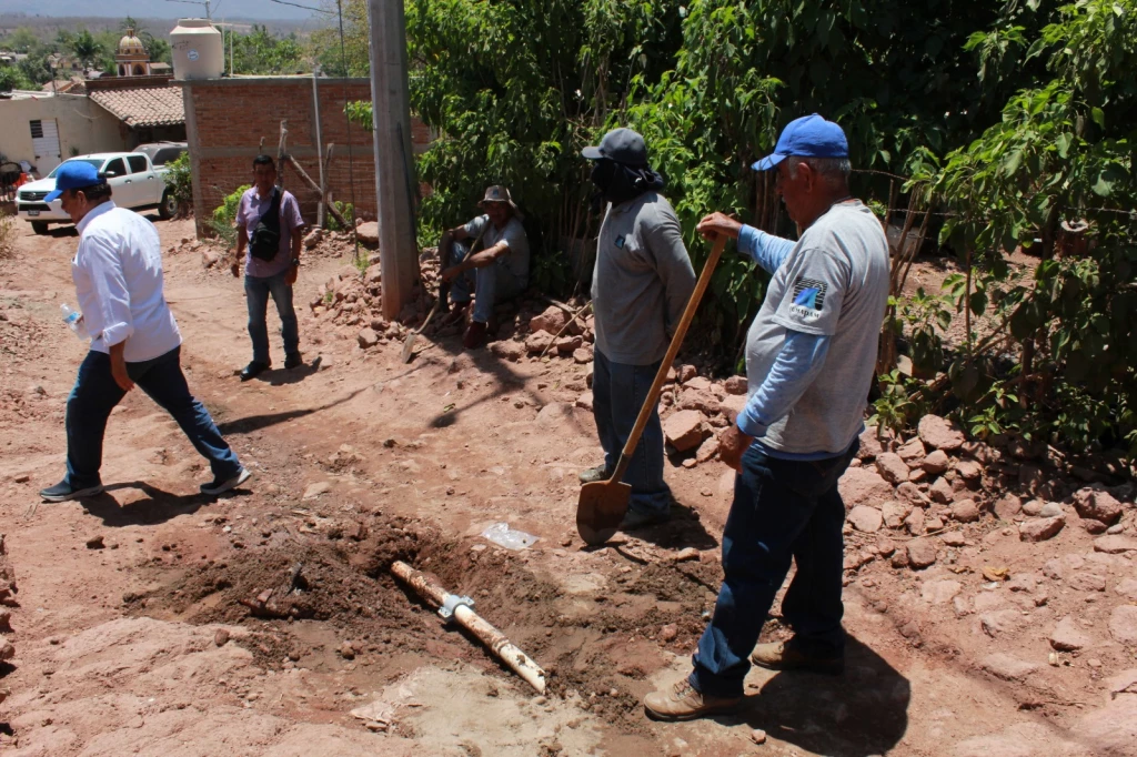 Por posible sequía se reparan fugas de agua potable en comunidades de Mazatlán