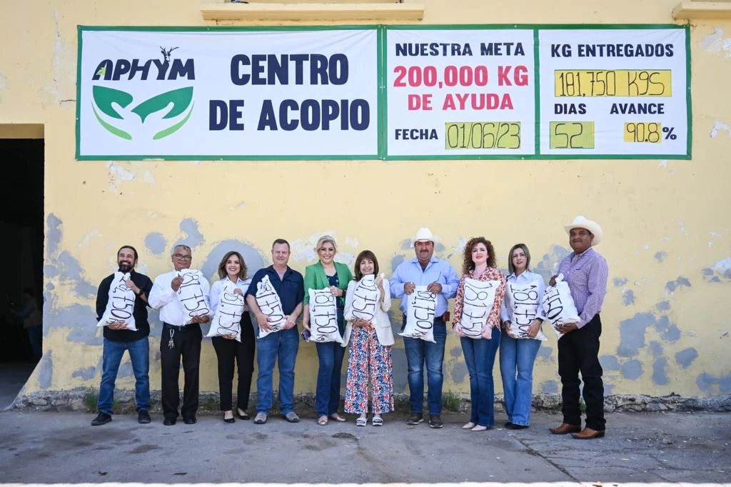 Entrega DIF Cajeme despensa de verdura con apoyo de Aphym