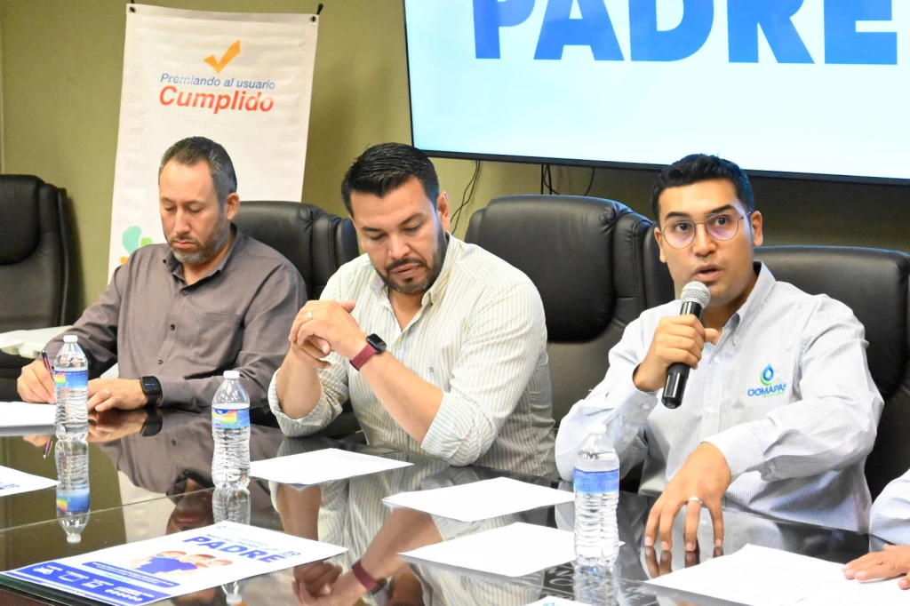 Premia Oomapas de Cajeme a los usuarios cumplidos y regularizados