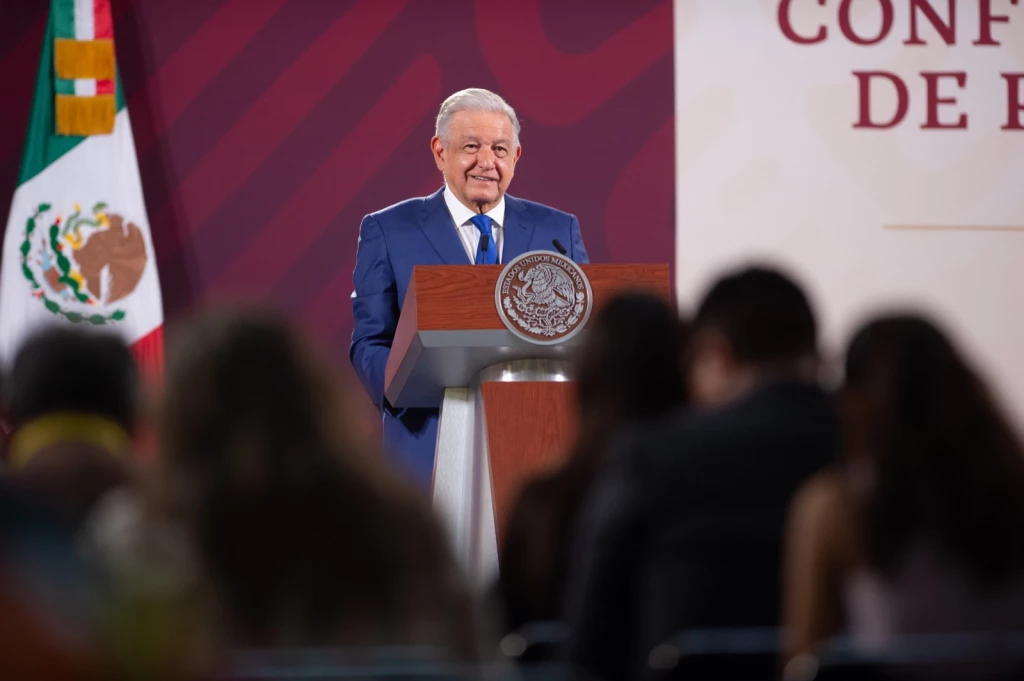 Descarta el Presidente de México prohibir los narcocorridos