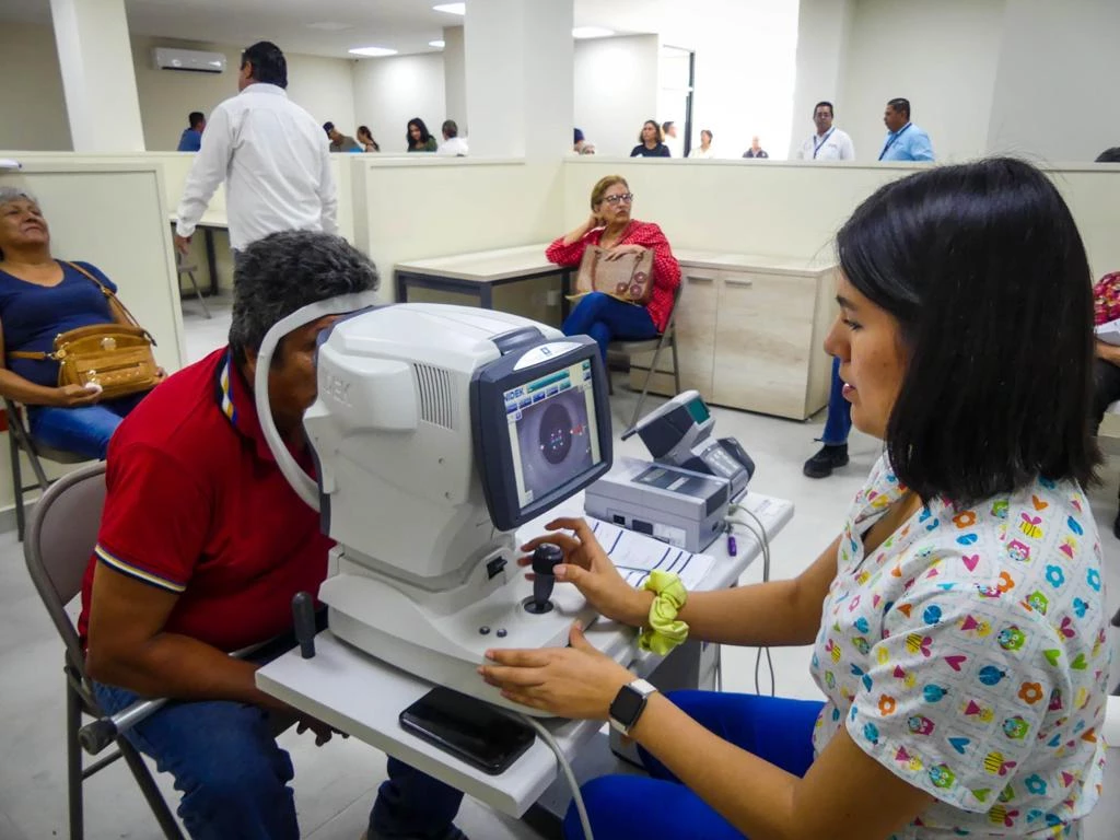 Más de 100 pacientes con cataratas fueron beneficiados por programa de salud en Ahome
