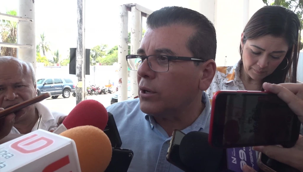 Alcalde de Mazatlán avala el Cabildómetro
