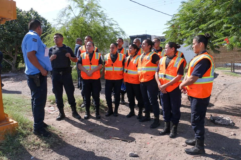 Capacitan en prácticas de vialidad a cadetes de la Policía Municipal