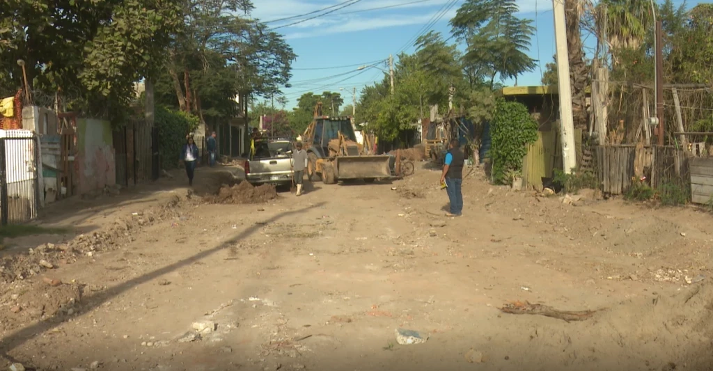 Siguen aplicándose recursos para obras de pavimento en Ahome