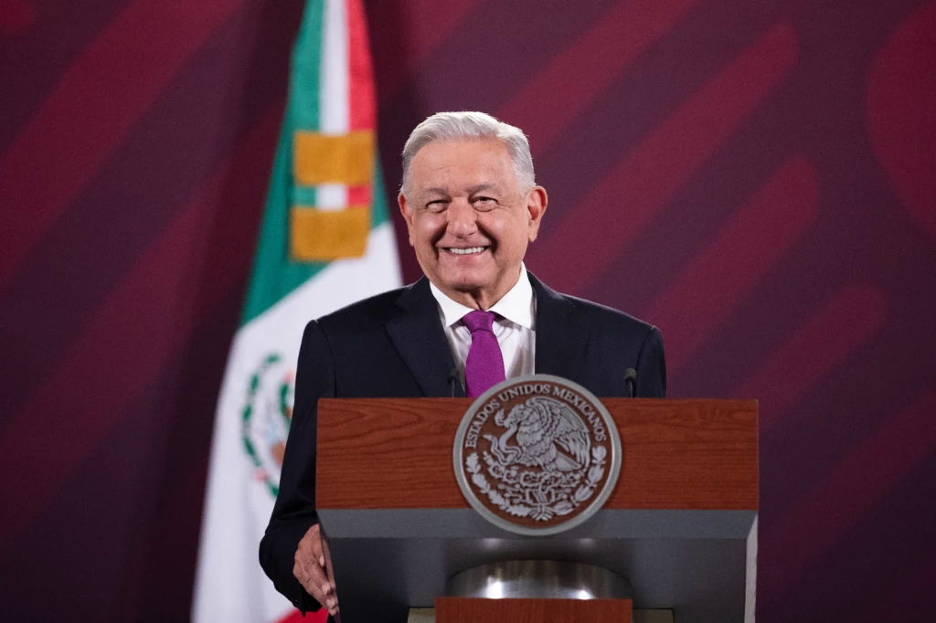 AMLO le dice a anestesiólogo que no tema
