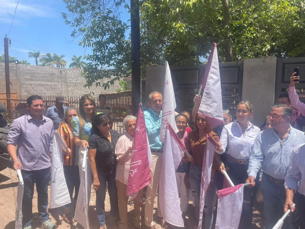 Avanza programa de pavimento en Ahome