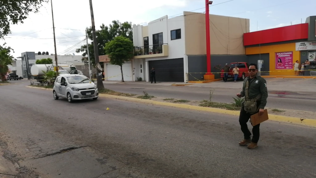 Asesinan a balazos a hombre cuando conducía su automóvil en Villas del Río