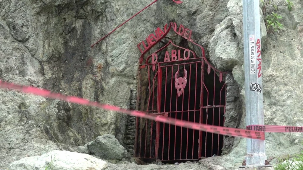 Delimitan área en la "Cueva del Diablo"
