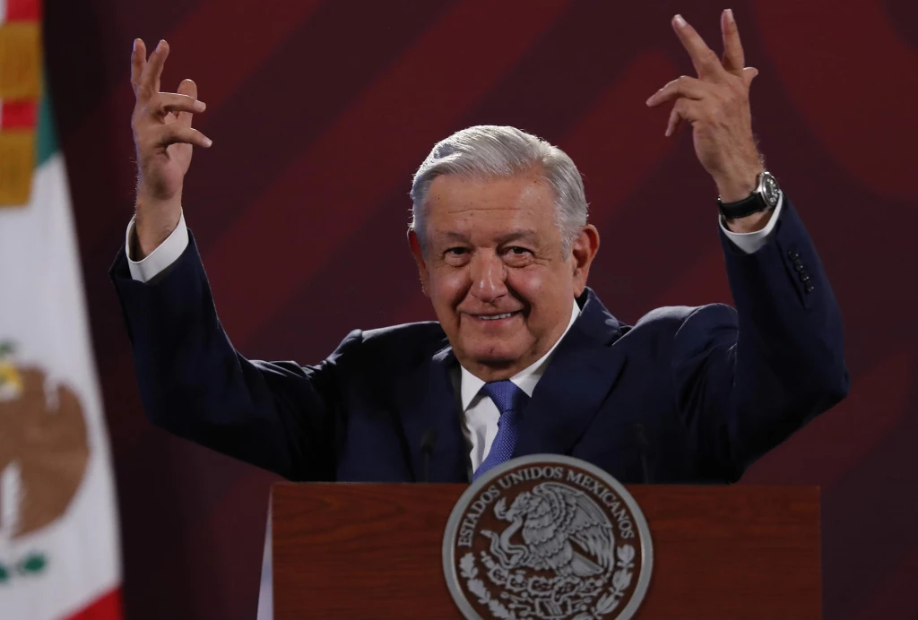 López Obrador celebra que el Gobierno de Texas mueva las boyas del río Bravo hacia EU