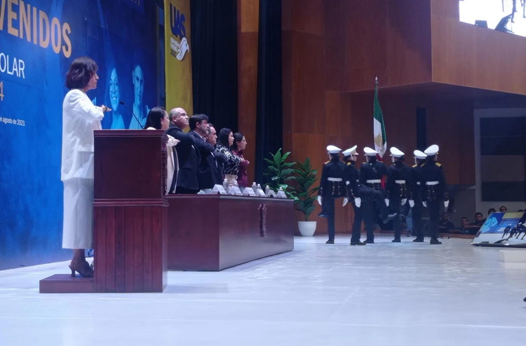 Inicia la UAS ciclo escolar con 53 mil nuevos estudiantes