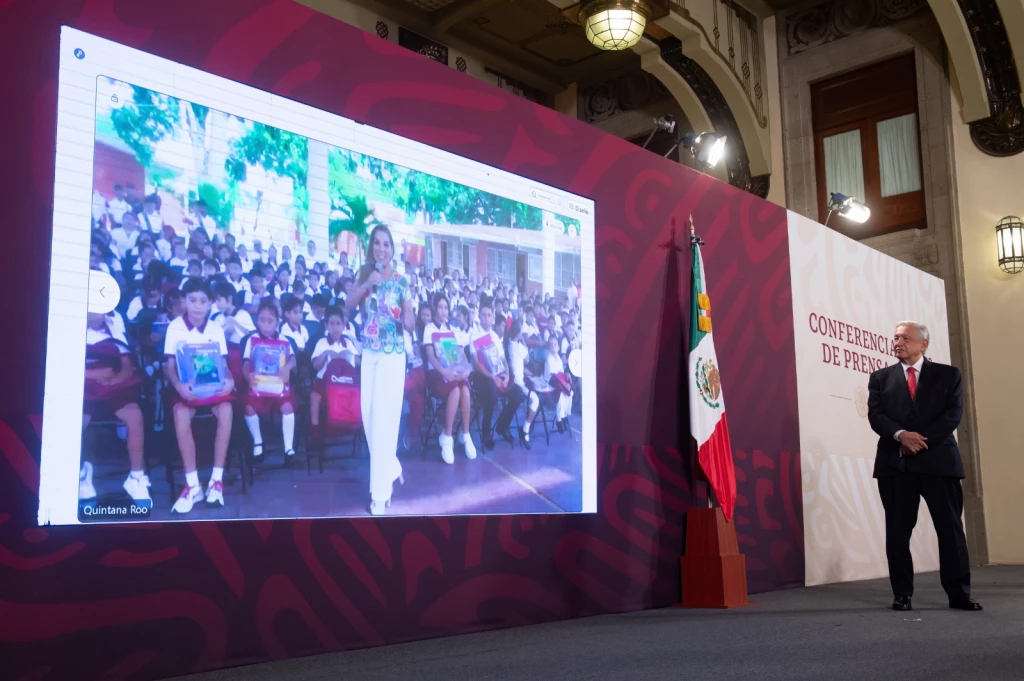 AMLO inaugura el ciclo escolar 2023-2024