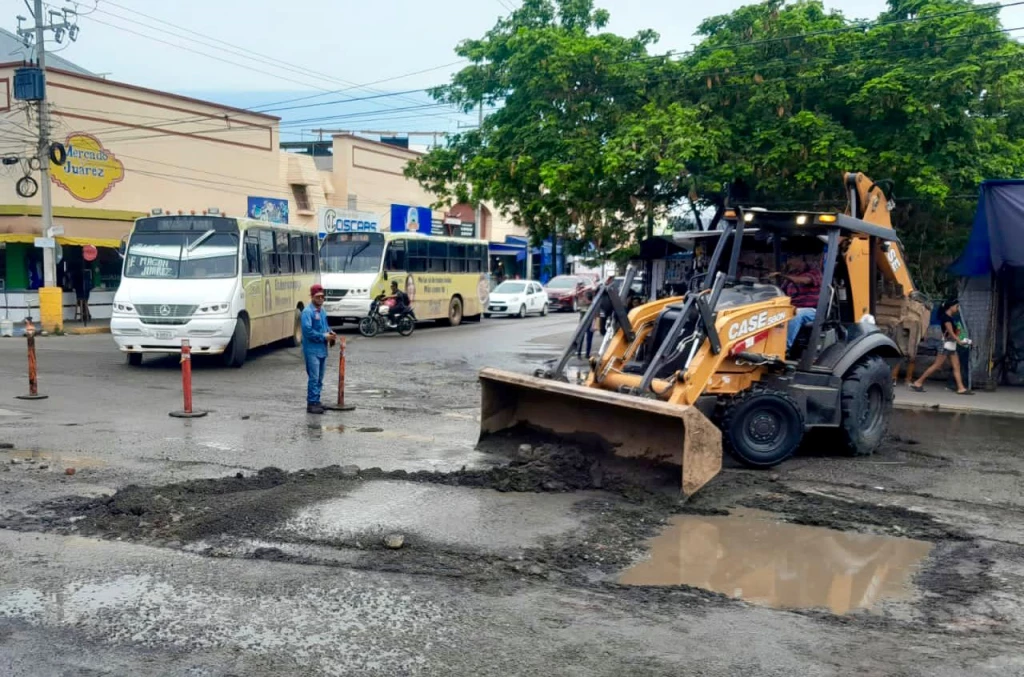 Más de 20 mil metros cuadrados se han "bacheado" en vialidades de Mazatlán
