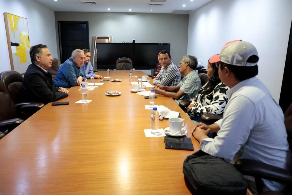 Atiende Rocha Moya a líderes de Antorcha Campesina