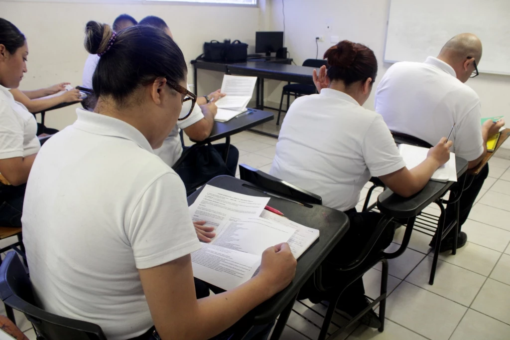 Cadetes de la Universidad de la Seguridad Pública egresan certificados en Sistema Salva