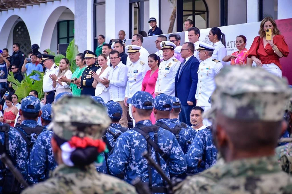 Con desfile cívico-militar en Mazatlán, conmemoran el 213 aniversario del inicio de la Independencia de México